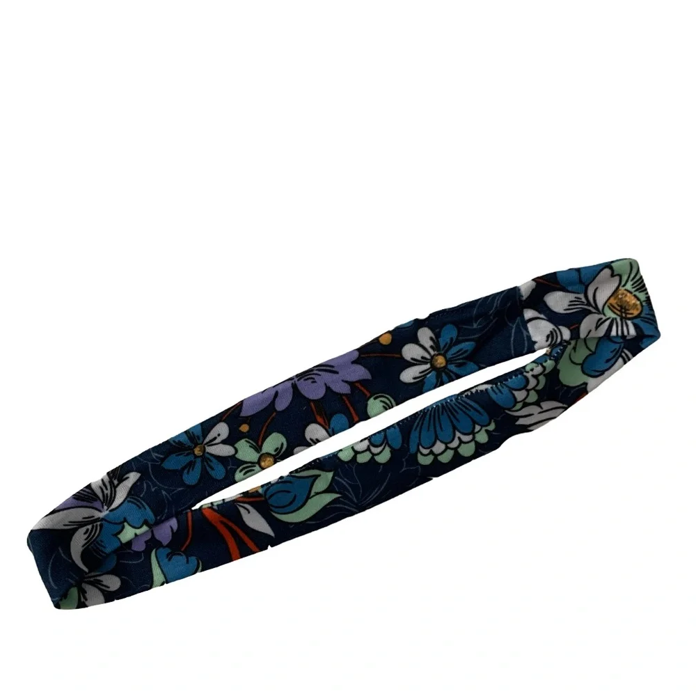 NWT Vera Bradley 4-Piece Hair Kit Zip Case Headband Spiral Tie Hair Scrunchie